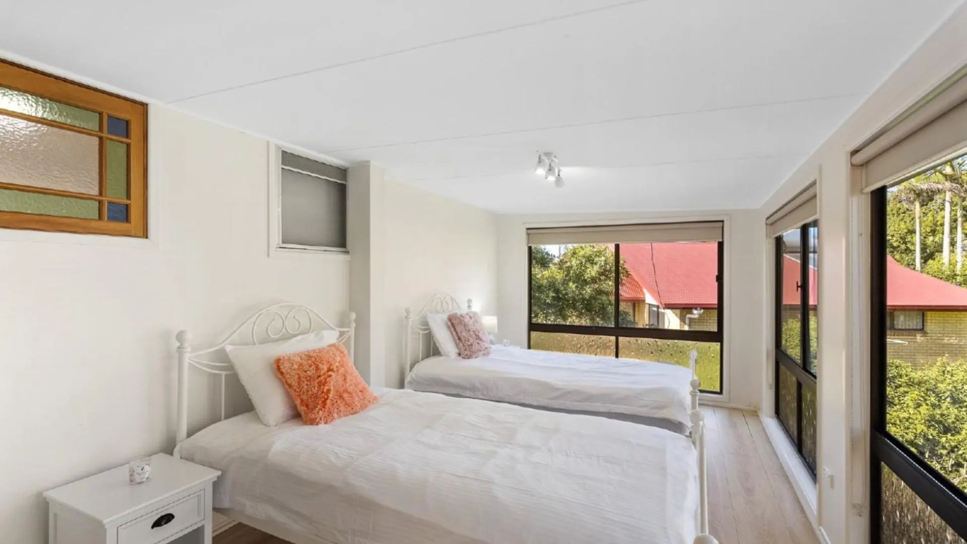 'Tranquil Beachfront Retreat' Beachmere Dom wakacyjny