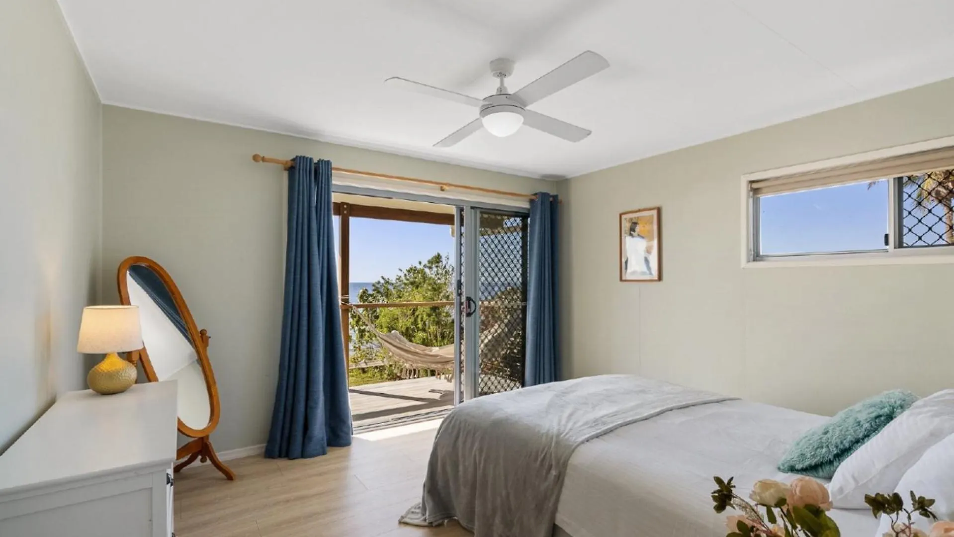 'Tranquil Beachfront Retreat' Beachmere Dom wakacyjny